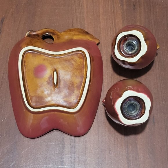 Vintage Salt and Pepper Shakers On Apple Tray - Picture 6 of 15